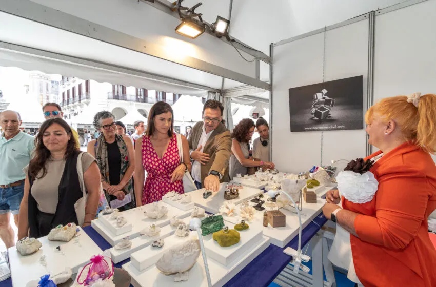 Noticias de Cantabria | El Cántabro | El Gobierno de Cantabria apoyará la celebración en 2026 del Certamen Bienal de Piezas Únicas de Artesanía