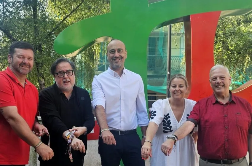  Las asociaciones EmTorre, Apemecac, Oteando y ACE Tanos regalan 14.000 pulseras de la Patrona entre sus clientes