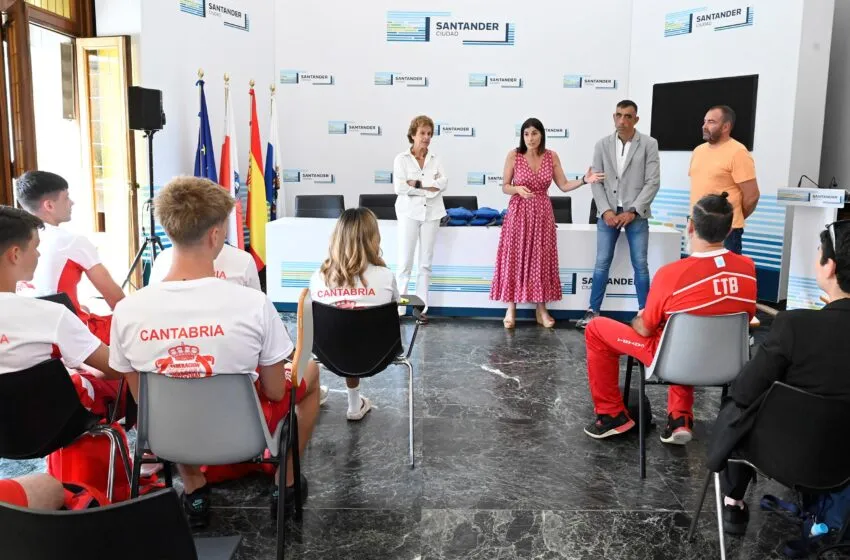 Noticias de Cantabria | El Cántabro | La alcaldesa felicita a los deportistas santanderinos de kickboxing por sus éxitos en los Nacionales