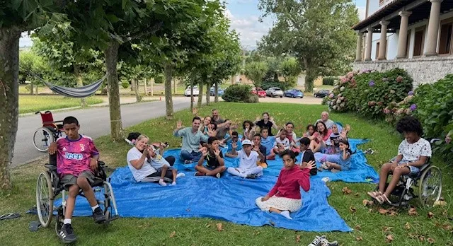 Noticias de Cantabria | El Cántabro | Echevarría visita en La Granja de Heras a los niños saharauis de ‘Vacaciones en Paz’