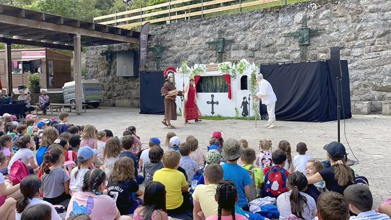  La Fundación Camino Lebaniego acerca la historia del Lignum Crucis con la representación teatral ‘Júbilus, la aventura del Camino’