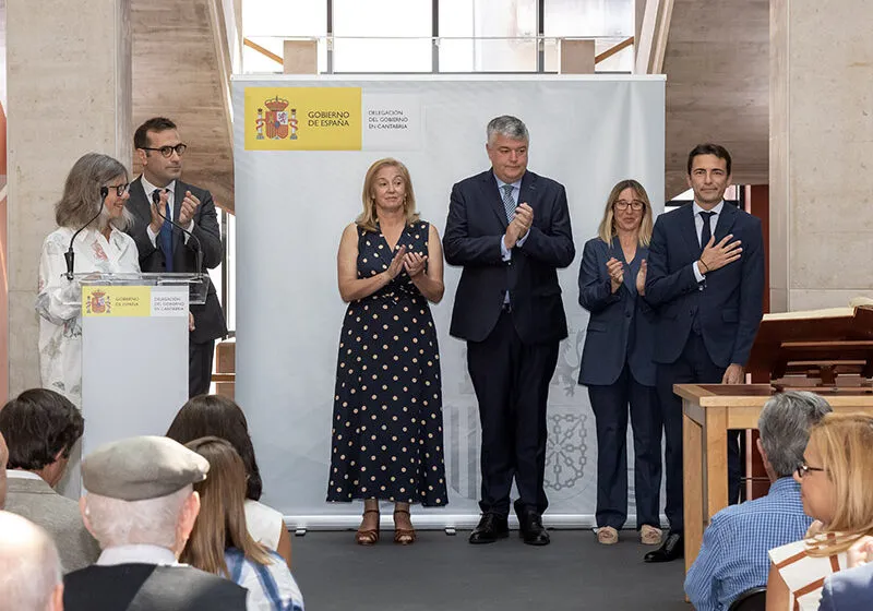 Noticias de Cantabria | El Cántabro | Luis Ángel Agüeros asiste a la toma de posesión del nuevo delegado del Gobierno en Cantabria