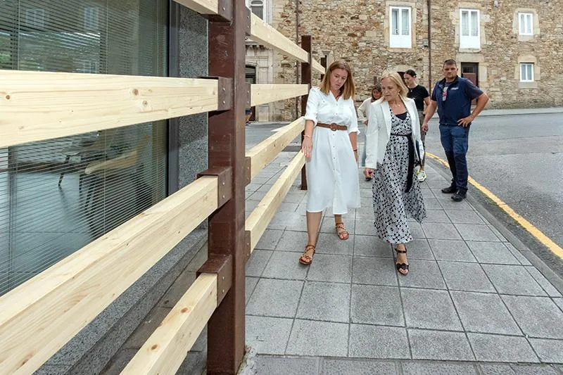 Presidencia completa la renovación de las cajas de sujeción del vallado de los encierros de Ampuero