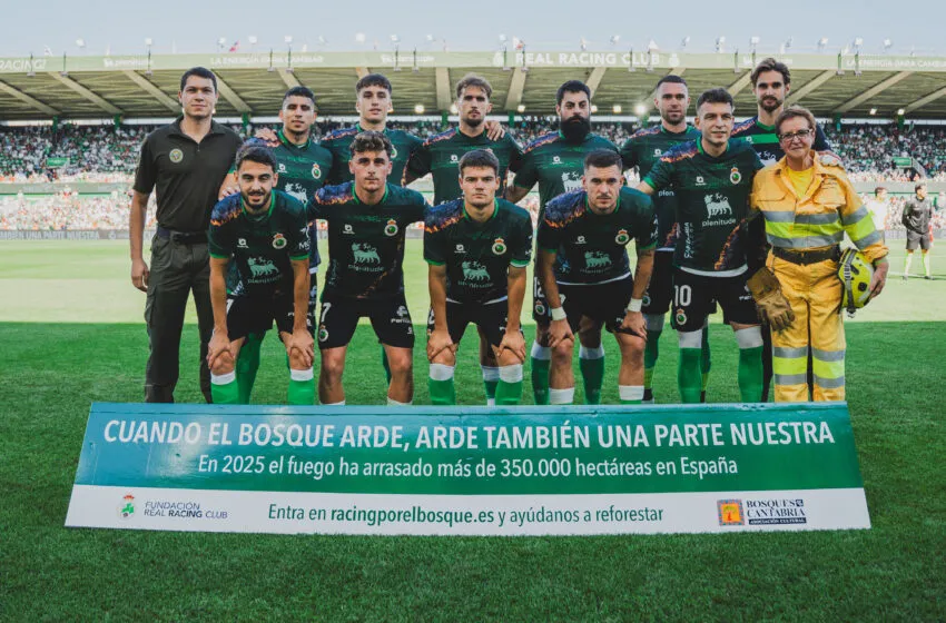 La camiseta del Racing arde contra los incendios forestales