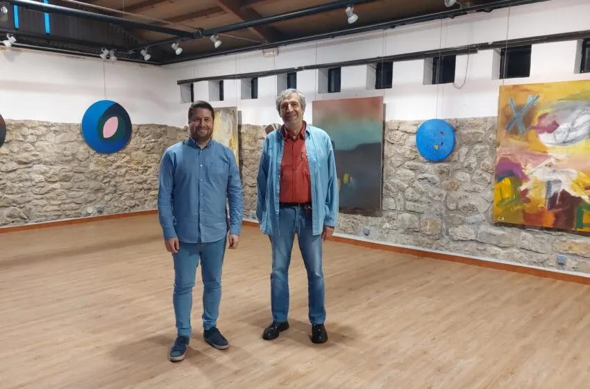  El Torco despide el verano con la muestra pictórica de Carlos Aragón