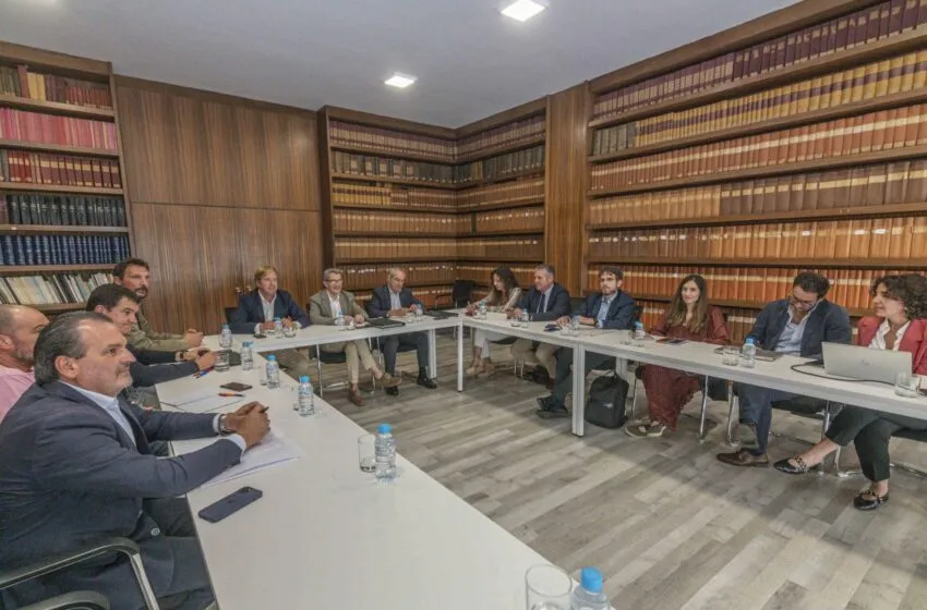 El Ayuntamiento participa en la Mesa de Revitalización de Bridgestone