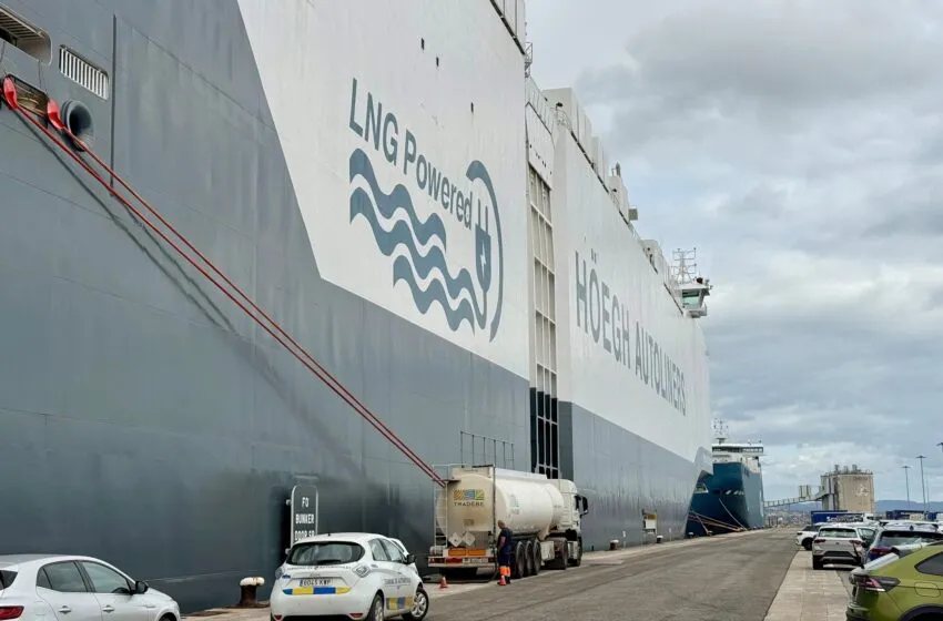 El Moonlight, sexto buque de la Clase Aurora de Höegh Autoliners, realiza su primera escala en el Puerto de Santander