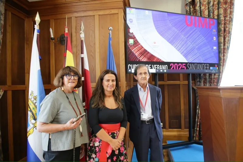 Gómez del Río señala la escucha de los profesionales junto a la IA y la tecnología como claves para avanzar y mejorar el sistema de cuidados y de atención a la dependencia