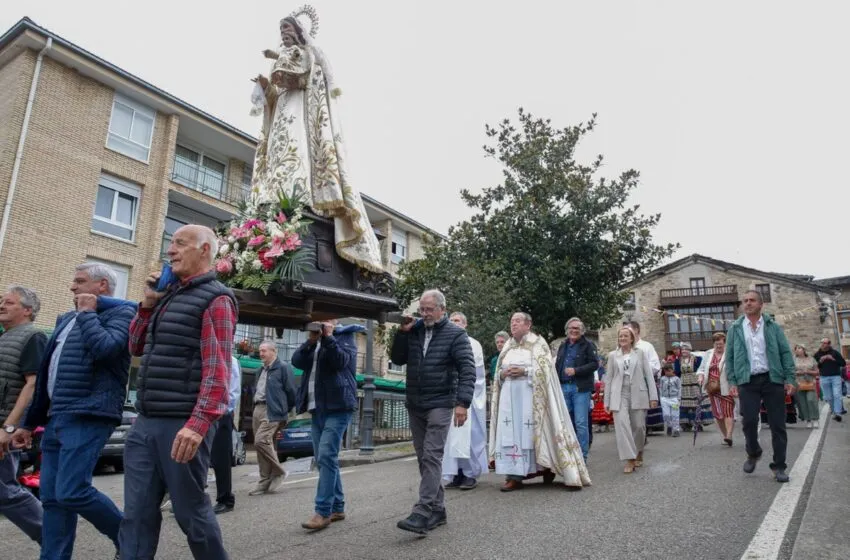  Urrutia participó en la misa y la procesión de la Virgen de la Vega y en la posterior concentración ganadera  Santander- 08-09.2025  La consejera de Presidencia, Justicia, Seguridad y Simplificación Administrativa, Isabel Urrutia, ha asistido hoy a la festividad de Nuestra Señora en Vega de Pas y ha participado en la misa y posterior procesión de la Virgen de la Vega.  Urrutia ha estado acompañada por el alcalde del municipio, Juan Carlos García, y otros miembros de la corporación de Vega de Pas, así como los primeros ediles de Selaya, Cándido Manuel Cobo, y de San Pedro del Romeral, Jesús Mantecón.   La titular de Presidencia ha acudido también a la concentración ganadera en la que han participado más de una treintena de ganaderos de la zona y a la entrega de premios por los ejemplares presentados. Posteriormente, se ha celebrado la Gran Pasá Pasiega por las calles de Vega de Pas.  La festividad de Nuestra Señora en Vega de Pas se ha iniciado hoy con la actividad religiosa y por la tarde están previstas también celebraciones infantiles y actuaciones musicales, poniendo fin al programa festivo organizado por el Ayuntamiento desde el pasado viernes, 5 de septiembre.