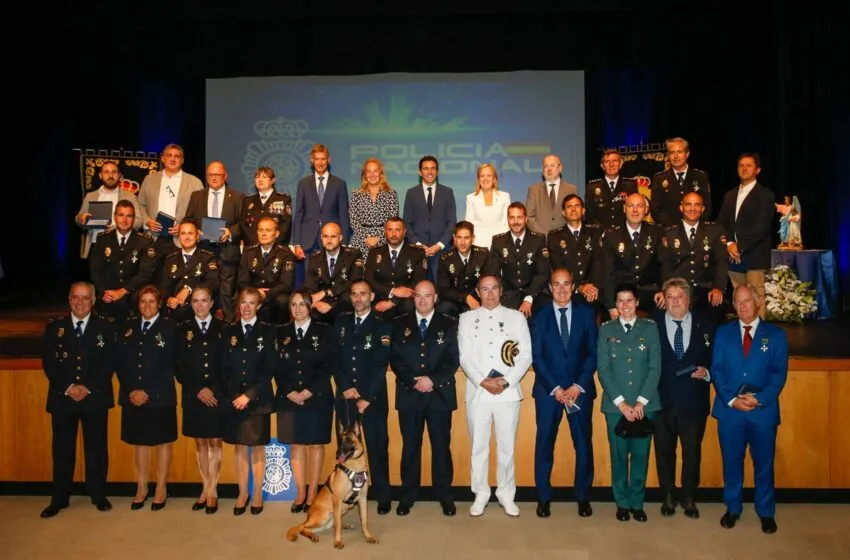 Noticias de Cantabria | El Cántabro | El Gobierno cántabro agradece su trabajo a la Policía Nacional en la celebración de sus patronos