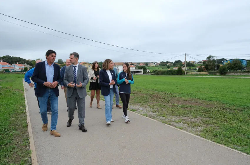 El Gobierno de Cantabria construye una pista de atletismo en Ajo para mejorar las instalaciones deportivas de Bareyo