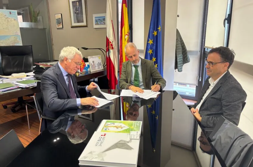  Educación y CSIC suscriben un convenio de prácticas para alumnos en proyectos del IFCA, IBBTEC y el IEO