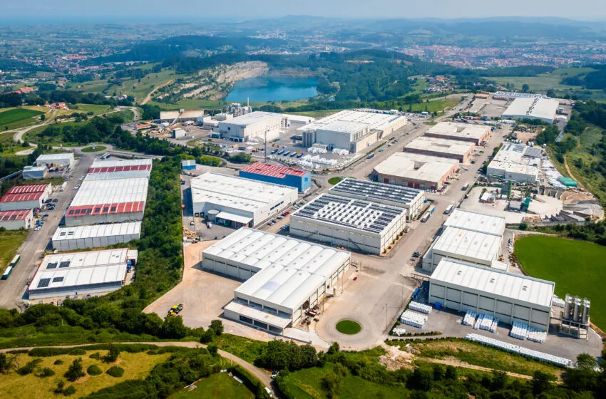 Noticias de Cantabria | El Cántabro | El Parque Empresarial Besaya completa su ocupación con la llegada de la empresa Cranes & Much More, especializada en servicios portuarios
