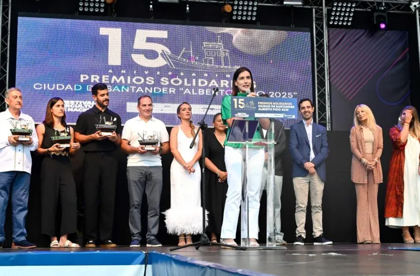 Noticias de Cantabria | El Cántabro | La alcaldesa preside los XV Premios Alberto Pico, referente del compromiso y la solidaridad