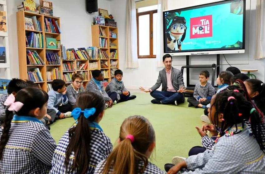 Noticias de Cantabria | El Cántabro | La marioneta viajera Tía Meli llega a más de 700 alumnos de 11 centros durante el curso 24-25