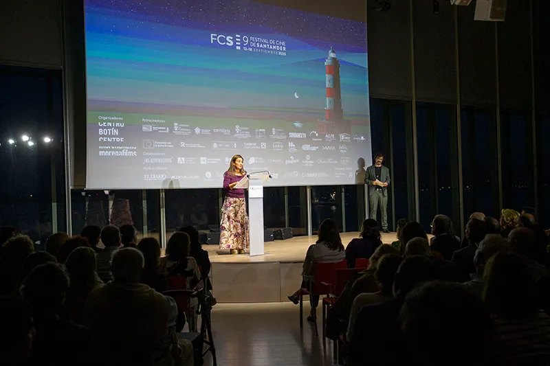 Noticias de Cantabria | El Cántabro | La consejera de Inclusión Social felicita a Luis Tosar en la inauguración del Festival de Cine de Santander