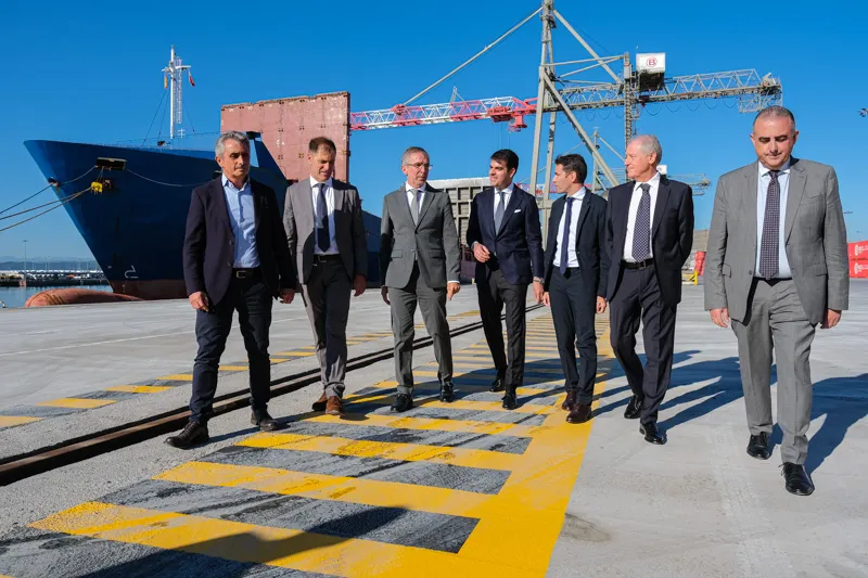 Noticias de Cantabria | El Cántabro | El Gobierno de Cantabria destaca la capacidad de rendimiento del puerto de Santander y el incremento "exponencial" en su tráfico de contenedores