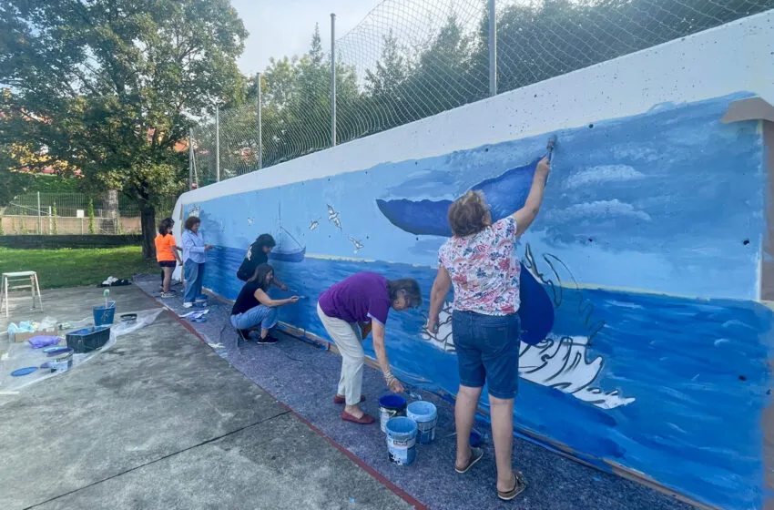  Finaliza la realización del mural colaborativo ¡Te llevo, mar, tan metido dentro de mi corazón! en el colegio de Comillas