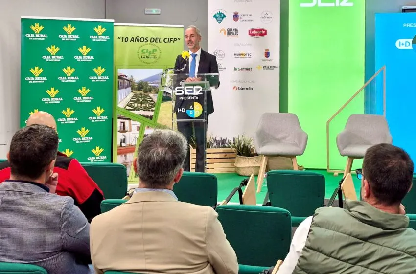 Silva destaca “el momento crucial” del sector agrario de Cantabria ante el necesario relevo generacional y la reducción de fondos europeos prevista con la nueva PAC