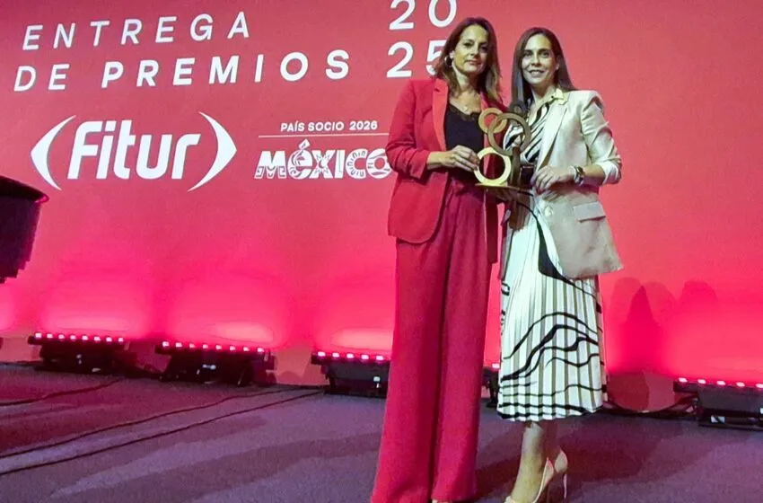 Noticias de Cantabria | El Cántabro | Cantabria recoge el Premio Fitur 2025 al Mejor Estand de Comunidades Autónomas