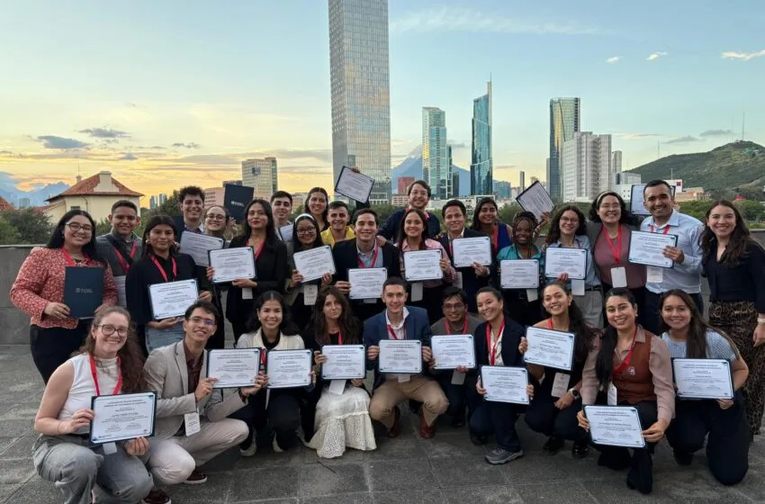  La Fundación Botín reúne en Cantabria a 32 jóvenes líderes latinoamericanos para fortalecer la función pública en América Latina