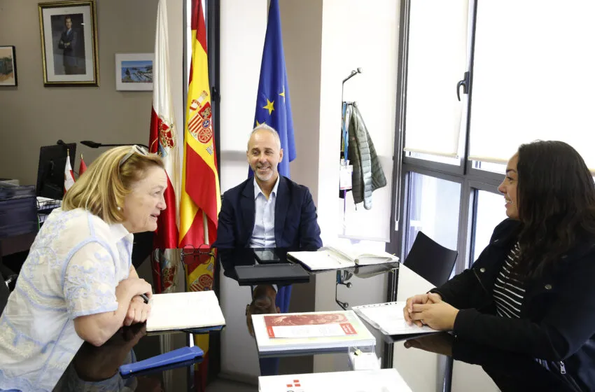 Noticias de Cantabria | El Cántabro | El Gobierno promocionará el folclore, las tradiciones y la etnografía cántabra entre los escolares de la comarca de Trasmiera y Ruesga