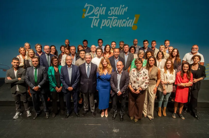 Arasti aboga por preparar a las nuevas generaciones para un futuro digital, innovador y lleno de oportunidades