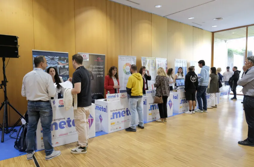 Noticias de Cantabria | El Cántabro | La II Feria del Metal de Cantabria se cierra con un “gran” éxito de público y participación, con la asistencia de casi 1.000 personas