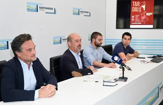La Plaza Alfonso XIII acogerá este fin de semana el Mercado de Productores ‘Tardíu 25’
