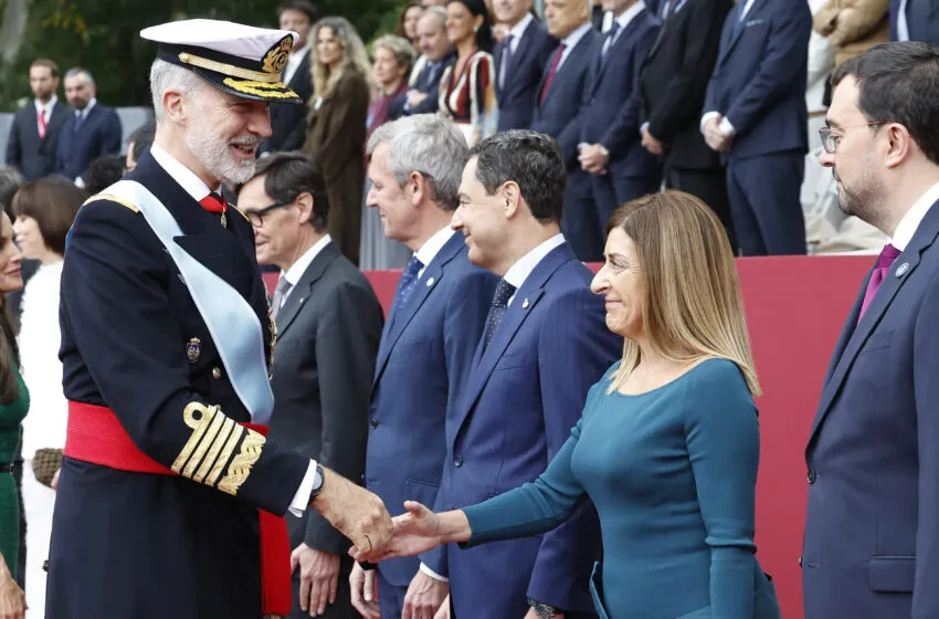 Noticias de Cantabria | El Cántabro | Buruaga asiste en Madrid al homenaje a la bandera y al desfile militar con motivo de la Fiesta Nacional de España