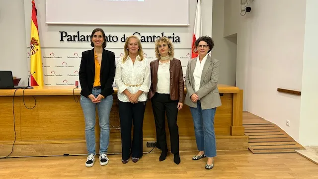 Comienza en el Parlamento el IV Encuentro de Historia de Cantabria, que acerca la investigación universitaria a la sociedad