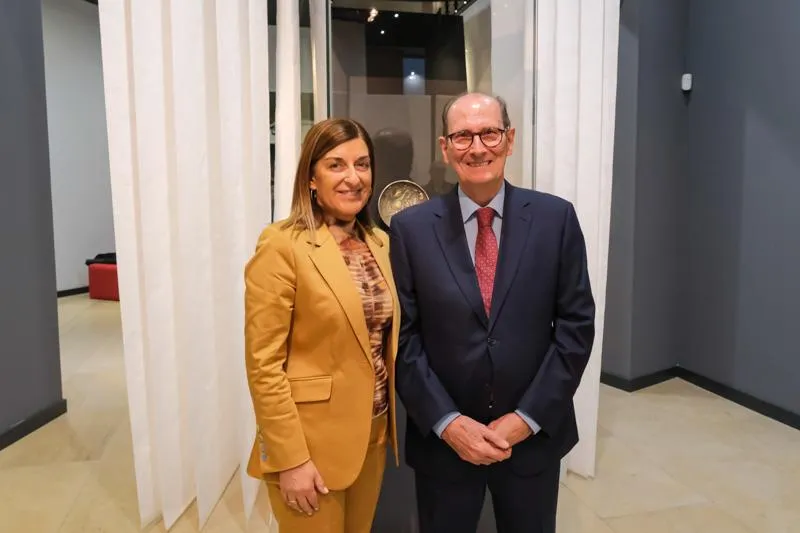Noticias de Cantabria | El Cántabro | Buruaga anuncia que el Gobierno de Cantabria recupera la cesión de la pieza 'La Pátera de Otañes' para su exposición permanente en el nuevo MUPAC después de dos décadas