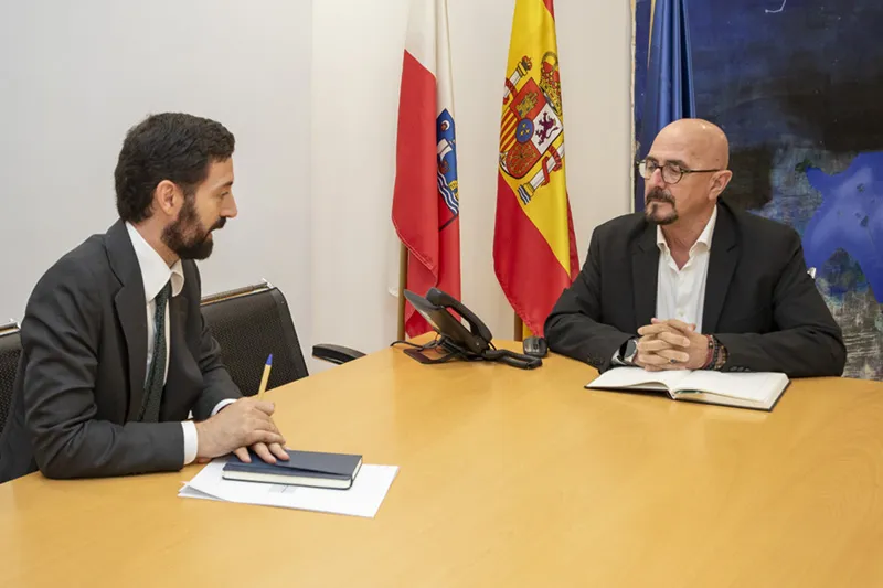 Noticias de Cantabria | El Cántabro | Pascual analiza con el secretario de Estado de Consumo y Juego la futura regulación de la alimentación saludable en hospitales