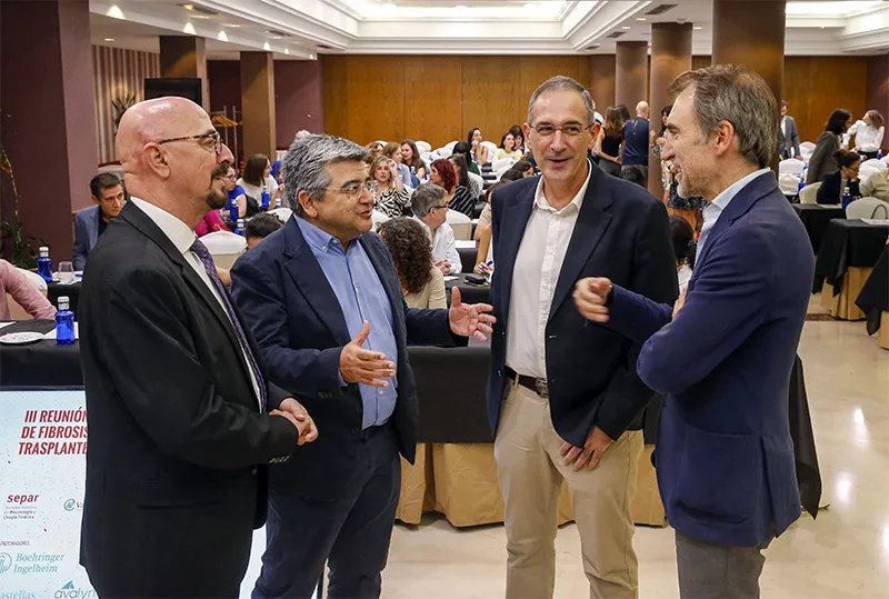 Noticias de Cantabria | El Cántabro | Pascual reconoce el trabajo conjunto y en red de los equipos multidisciplinares de Valdecilla para mejorar el diagnóstico y tratamiento de la fibrosis pulmonar