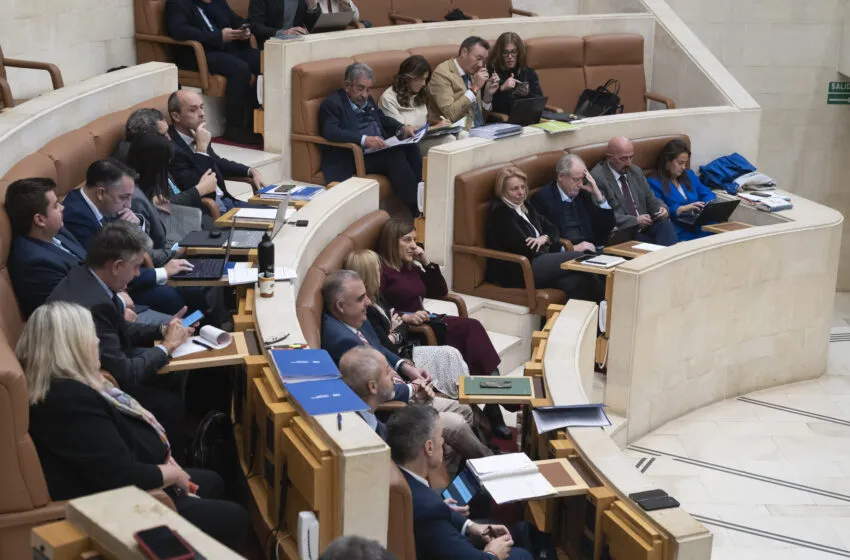 El Parlamento devuelve el proyecto de Presupuesto de 2026 al Gobierno regional