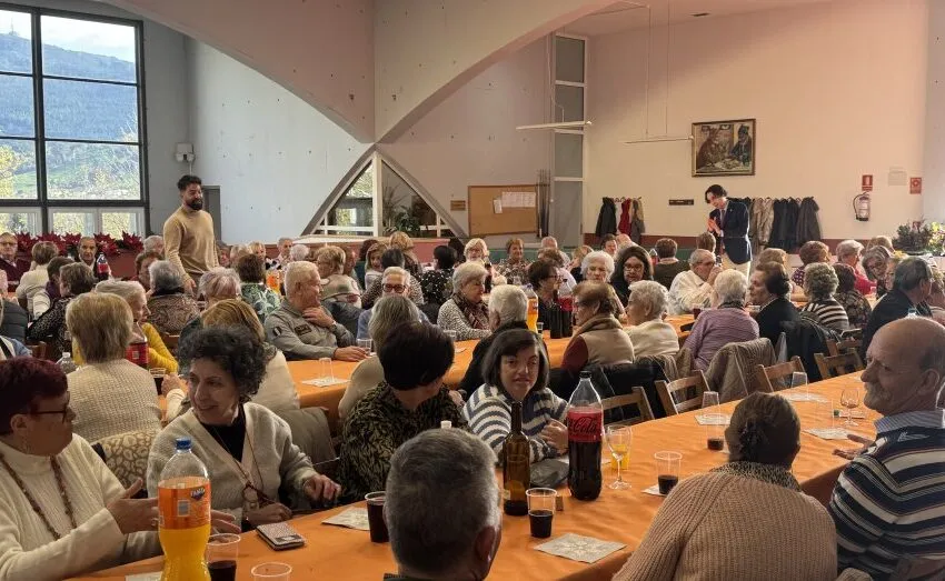  Astillero rinde homenaje a sus mayores en una jornada de convivencia