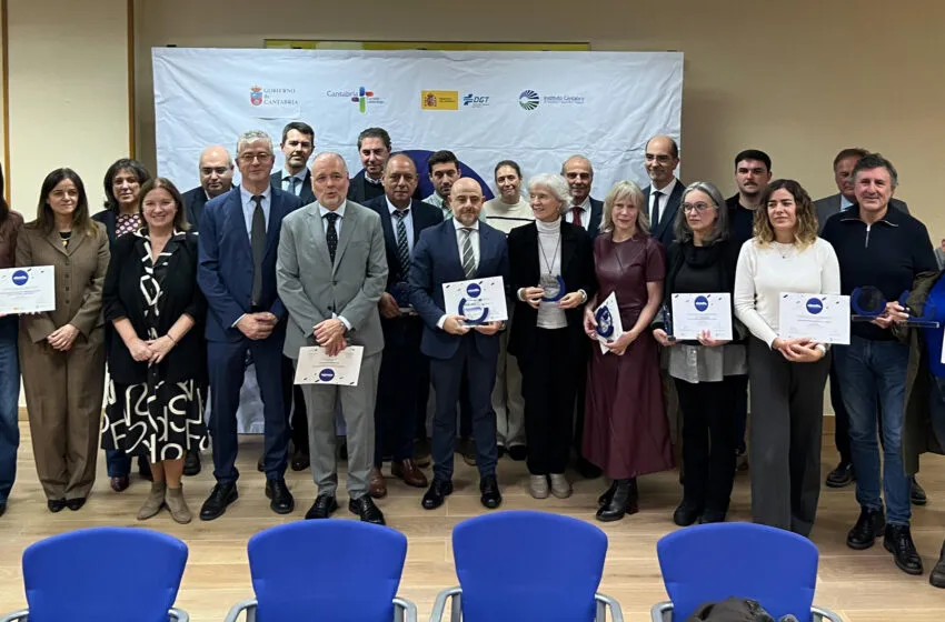 El Gobierno de Cantabria reconoce el compromiso con la seguridad vial laboral de una veintena de empresas y entidades de la región