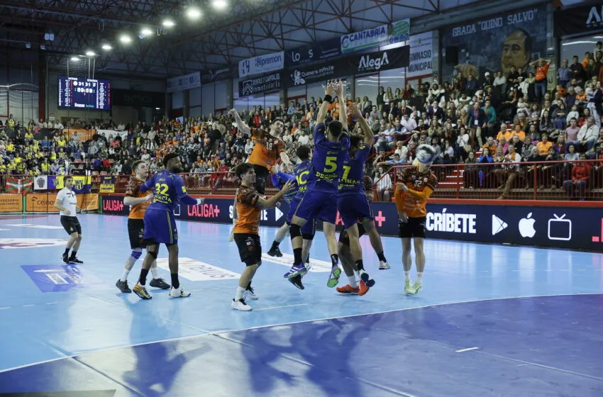  Prokop desata la locura en Torrelavega con un gol sobre la bocina