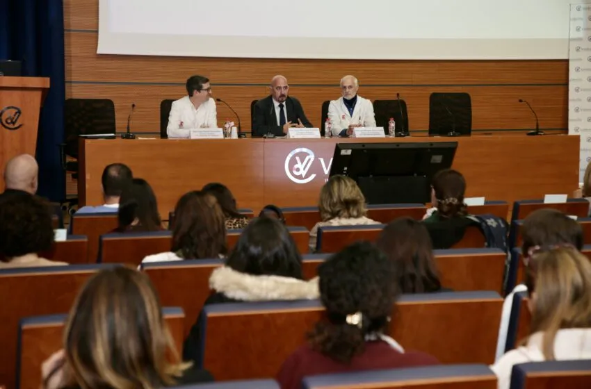  Pascual destaca la capacidad de «innovación e investigación» de los profesionales de la enfermería en Valdecilla que son «referentes a nivel nacional»