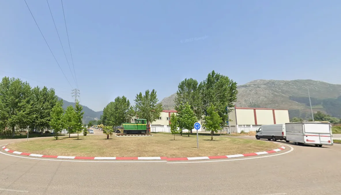 Fallece un varón en una industria de Los Corrales de Buelna