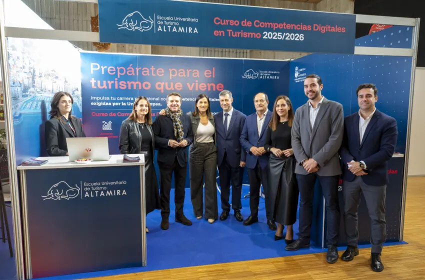  Martínez Abad muestra su apoyo al sector hostelero en la inauguración de la I Feria Profesional de Hostelería