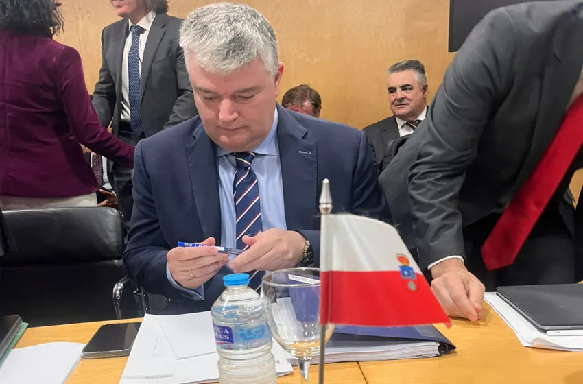 Noticias de Cantabria | El Cántabro | Agüeros afirma que, aunque el Gobierno central llega tarde, Cantabria cumple en tiempo y forma y sus cuentas "están perfectamente saneadas"