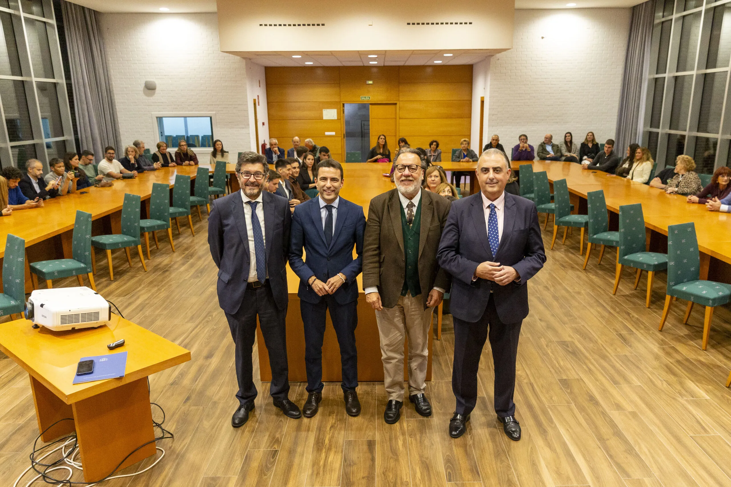 Media pone en valor el comercio internacional, el transporte y la logística como impulso para la «conexión entre regiones, economías y personas»