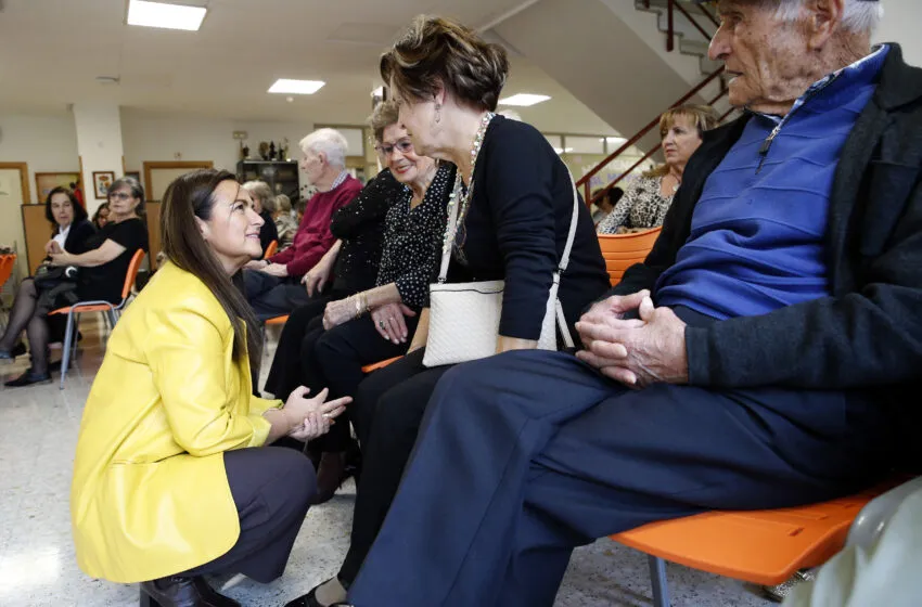  El Gobierno de Cantabria se suma al homenaje de los 11 socios del Centro Social de Mayores de Torrelavega que este año cumplen 85 años