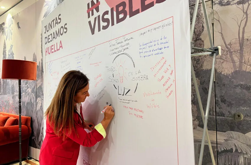 Noticias de Cantabria | El Cántabro | Gómez del Río aboga por dar visibilidad y denunciar la realidad oculta de la violencia de género que sufren las mujeres con discapacidad