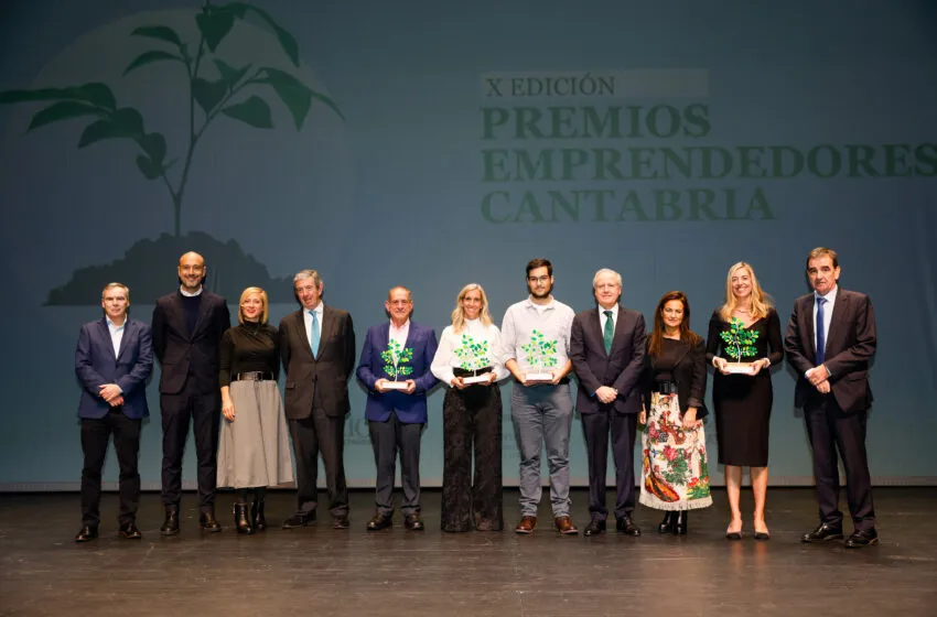  Arasti destaca el talento y la voluntad de contribuir al desarrollo de la región de los galardonados en los X Premios Emprendedores Cantabria