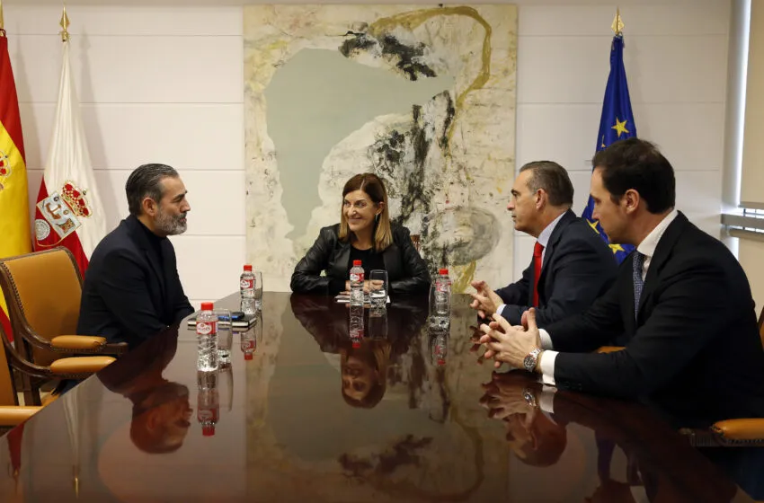 Noticias de Cantabria | El Cántabro | Buruaga ofrece la colaboración del Gobierno al director de Faro Santander, un proyecto "transformador" para Cantabria