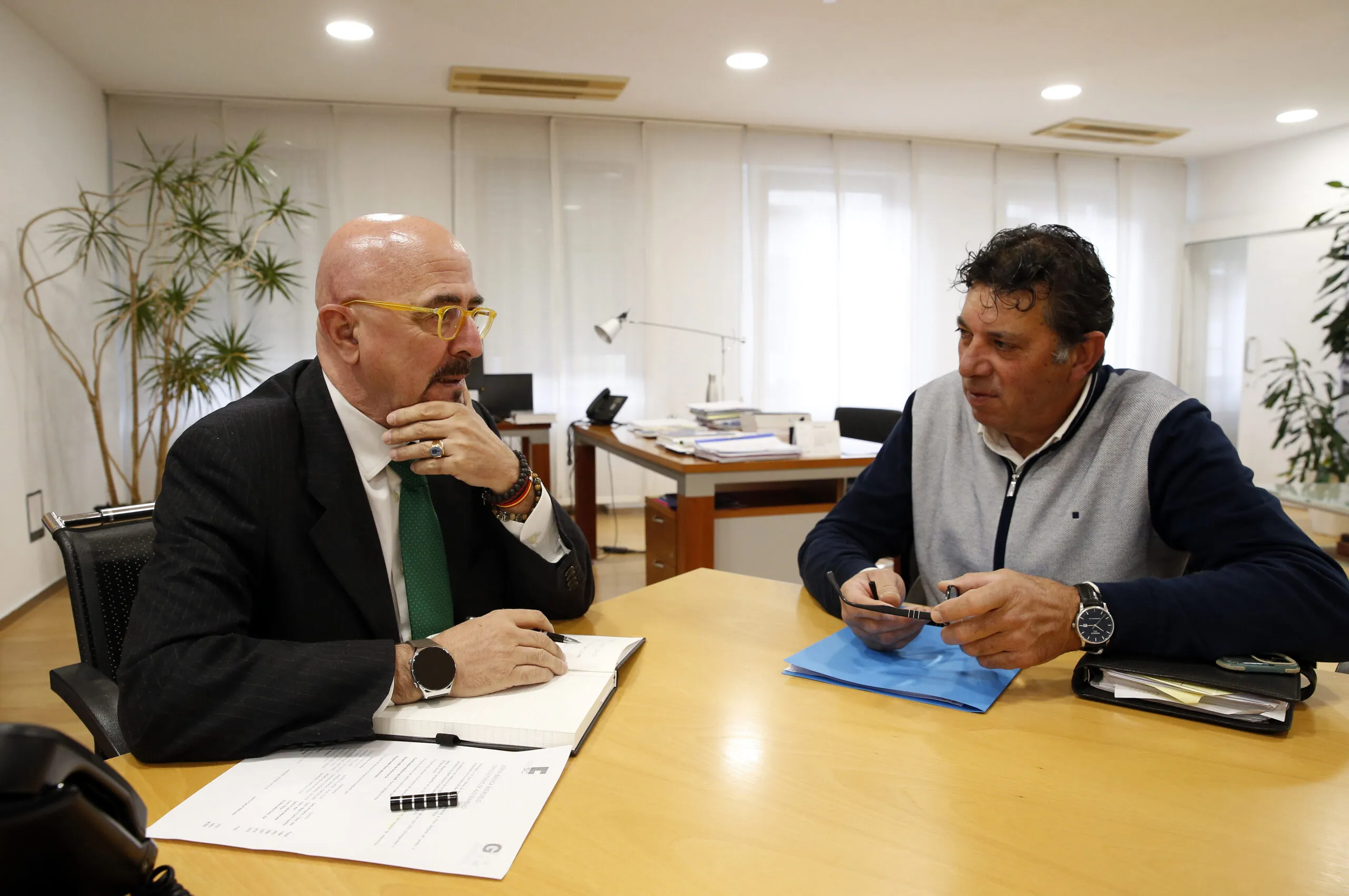 Salud estudiará la posibilidad de mejora de la hospitalización domiciliaria en Bareyo