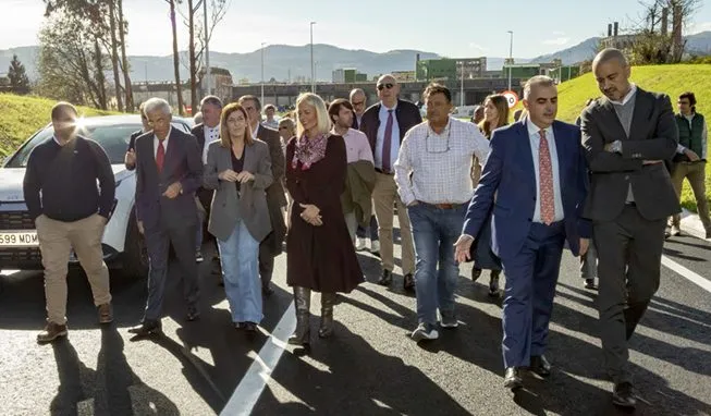  Santillana del Mar celebra la apertura del vial Viveda-Duález y reclama soluciones para los vecinos afectados en Barrio Polo y Riaño