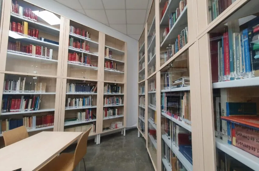  La Biblioteca Gabino Teira amplía su horario del 1 de diciembre al 2 de febrero